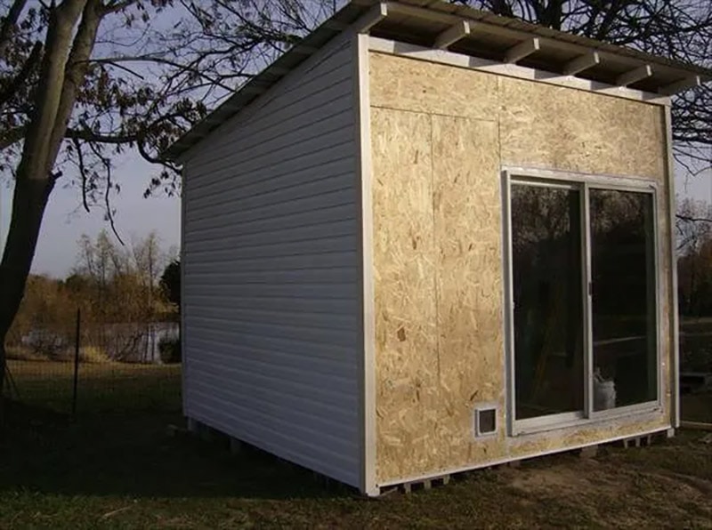 diy storage shed from pallets