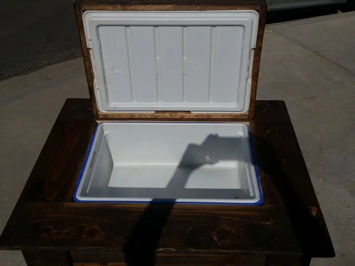 handamde pallet outdoor cooler