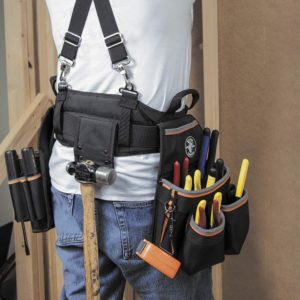 man wearing Klein Tools Tradesman Pro Electrician’s Tool Belt