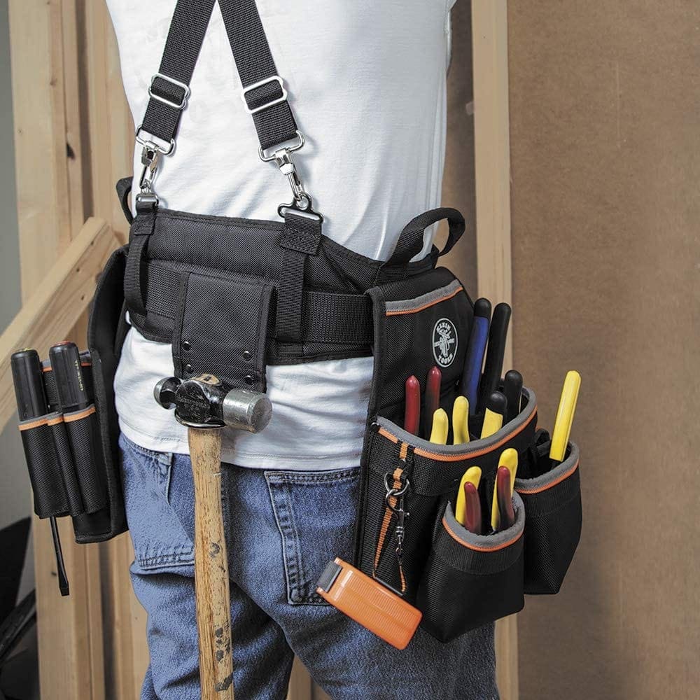 man wearing Klein Tools Tradesman Pro Electrician’s Tool Belt