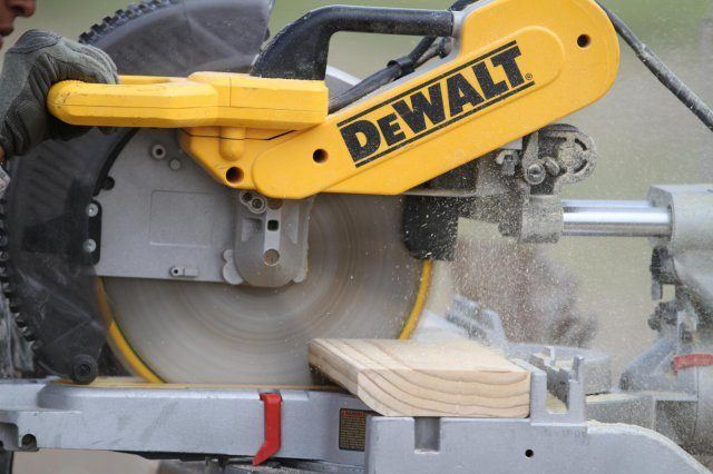 miter sawing