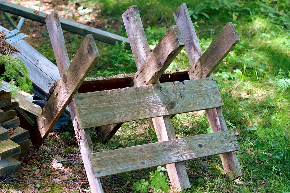 Old-fashioned sawbuck