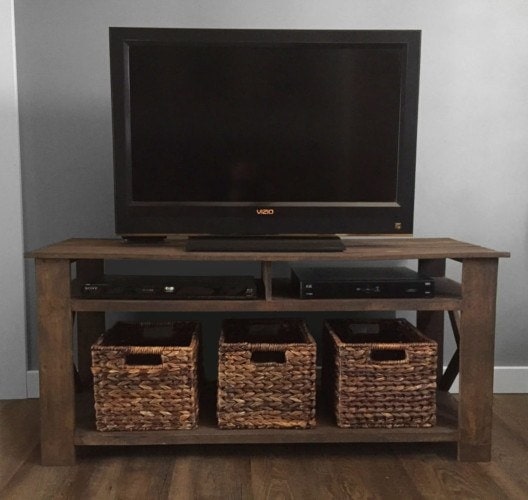pallet TV stand