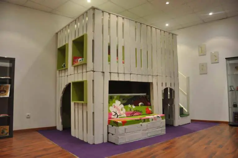 pallet kids house project