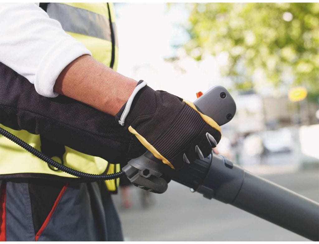 person carrying Husqvarna 350BT