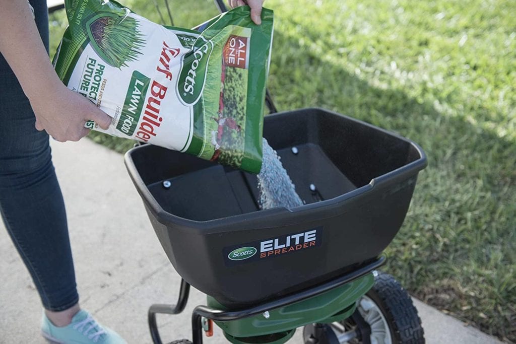 pouring Scotts 22305 Turf Lawn Food
