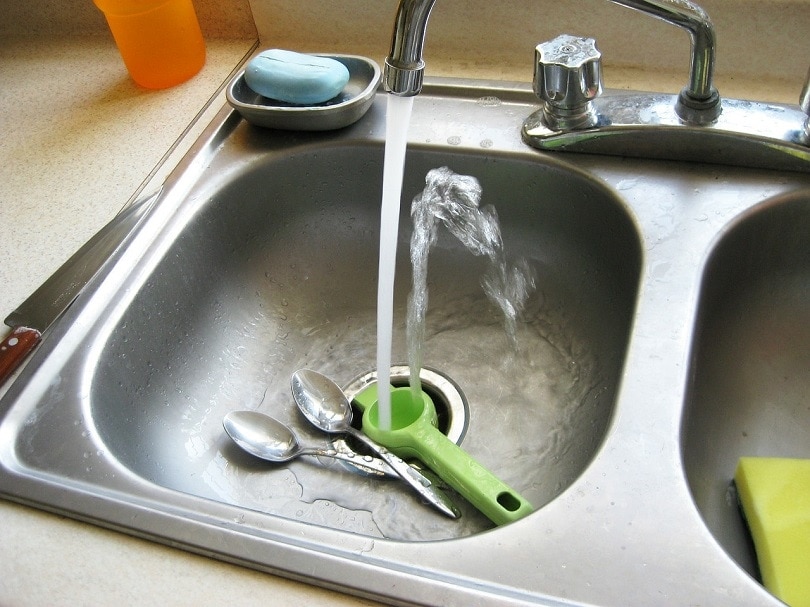 stainless steel sink-pixabay