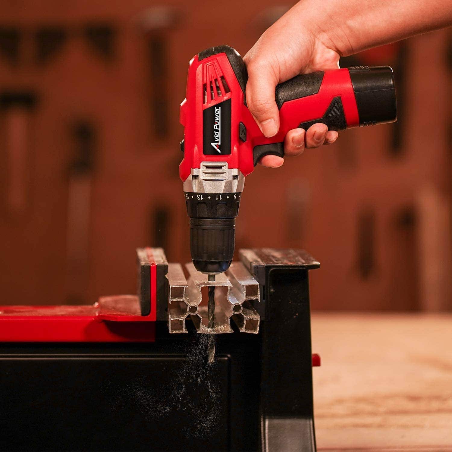 using Avid Power MZ0911 Cordless Drill
