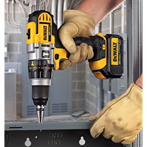 using DeWalt DCD985B Hammer Drill:Drill Driver