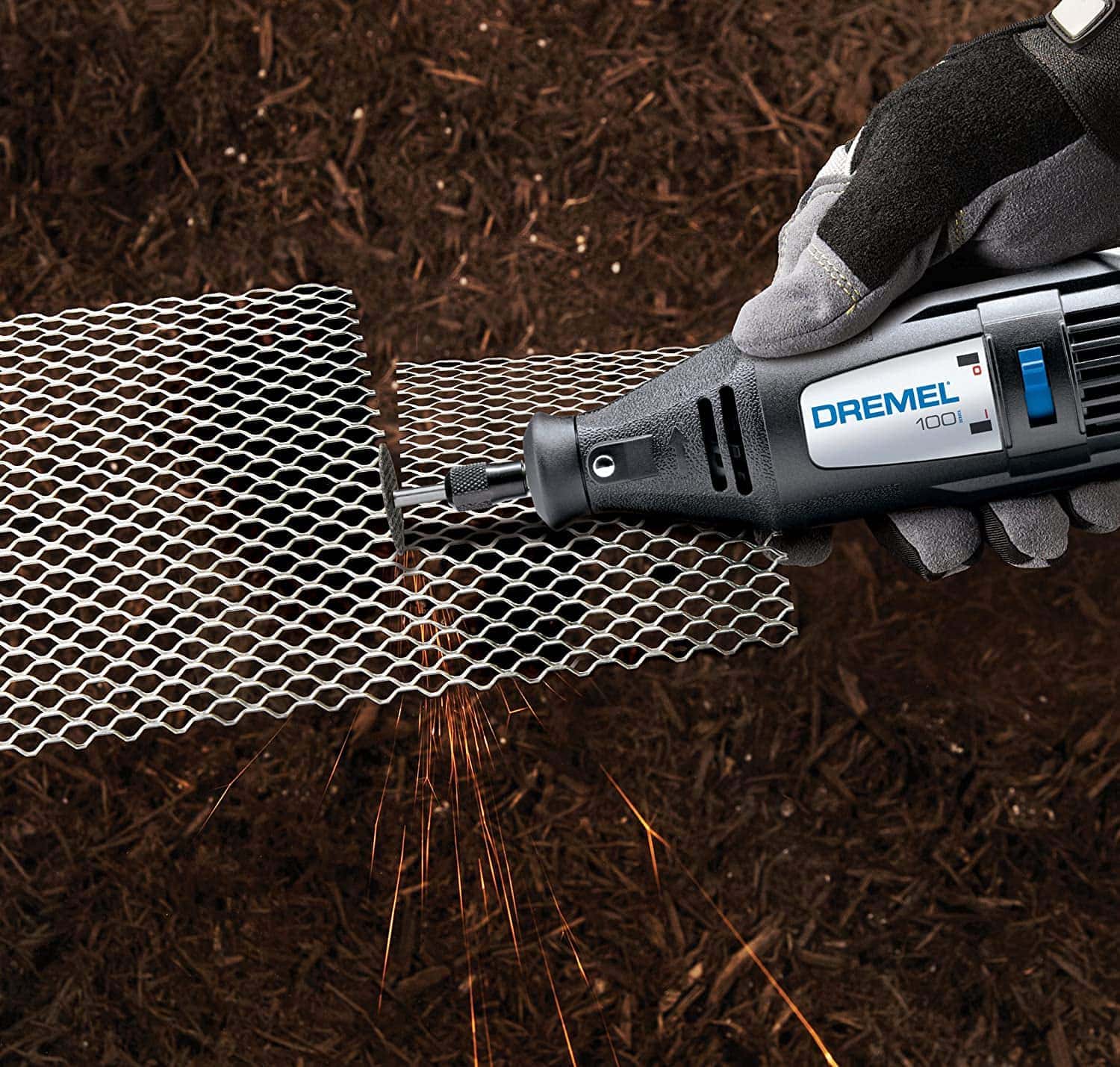 using Dremel 100-N:7 Single Speed Rotary Tool Kit with 7 Accessories