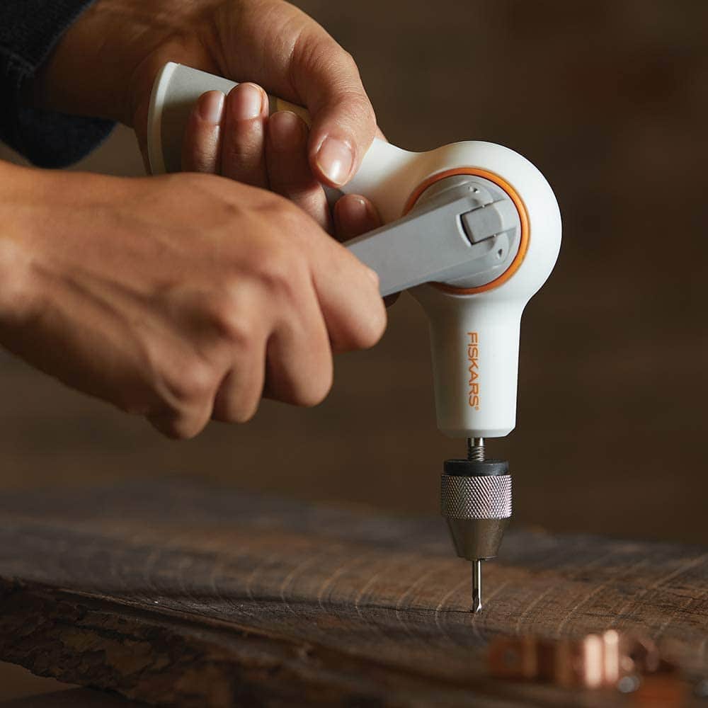 using Fiskars 132420-1001 Crafts DIY Precision Hand Drill