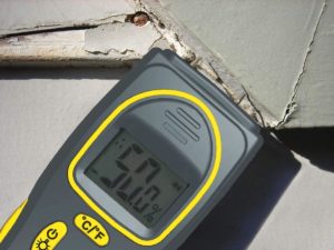 using General MMH800 4-In-1 Moisture Meter