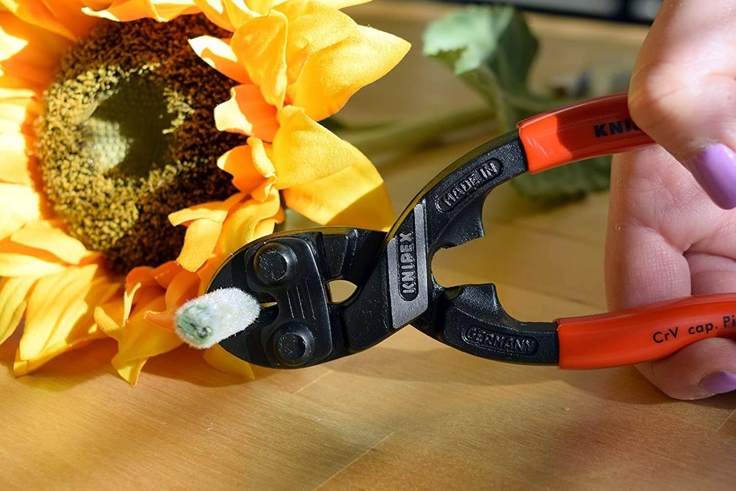 using KNIPEX Tools 7101200 Compact Bolt Cutter