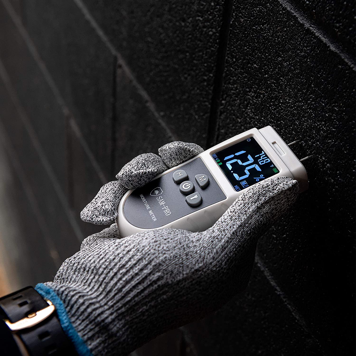 using SAM-PRO Dual Moisture Meter