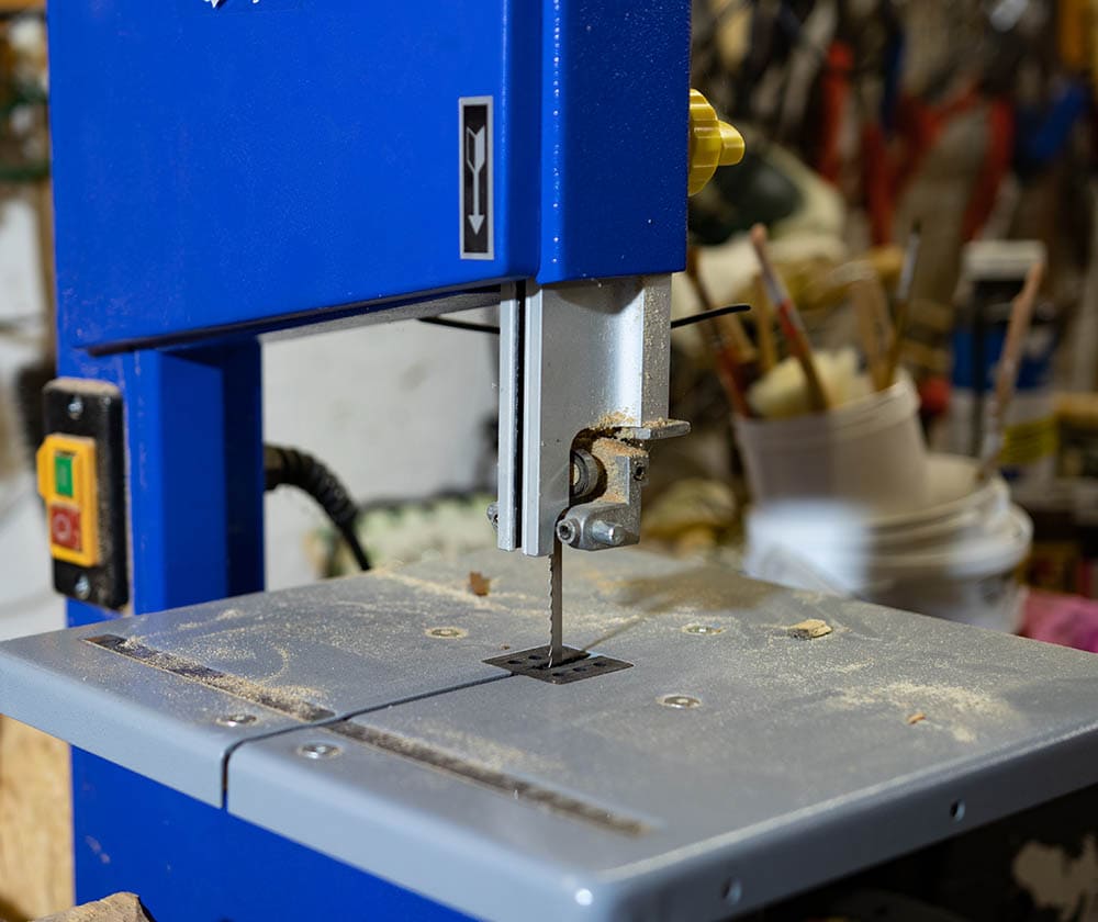 blue metal band saw
