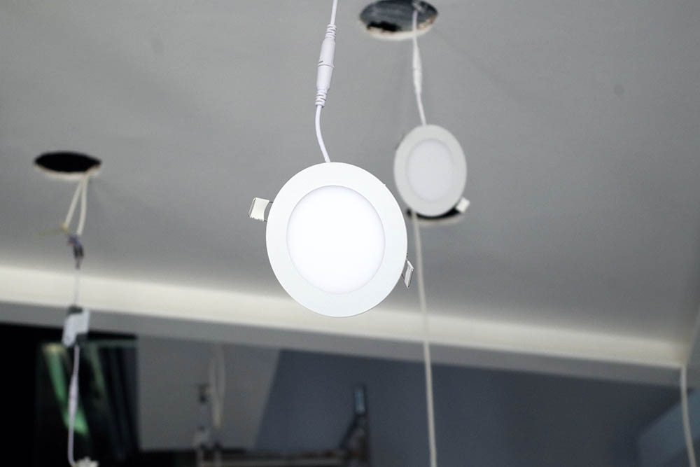 Installation of led canless recessed lights