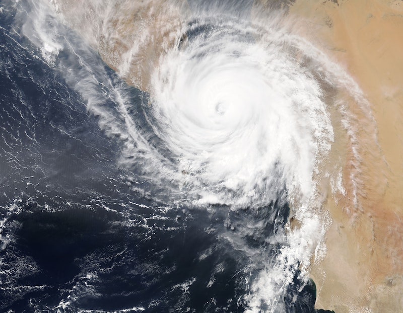 prepare your pool for a hurricane