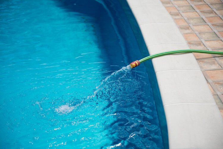 pool getting filled