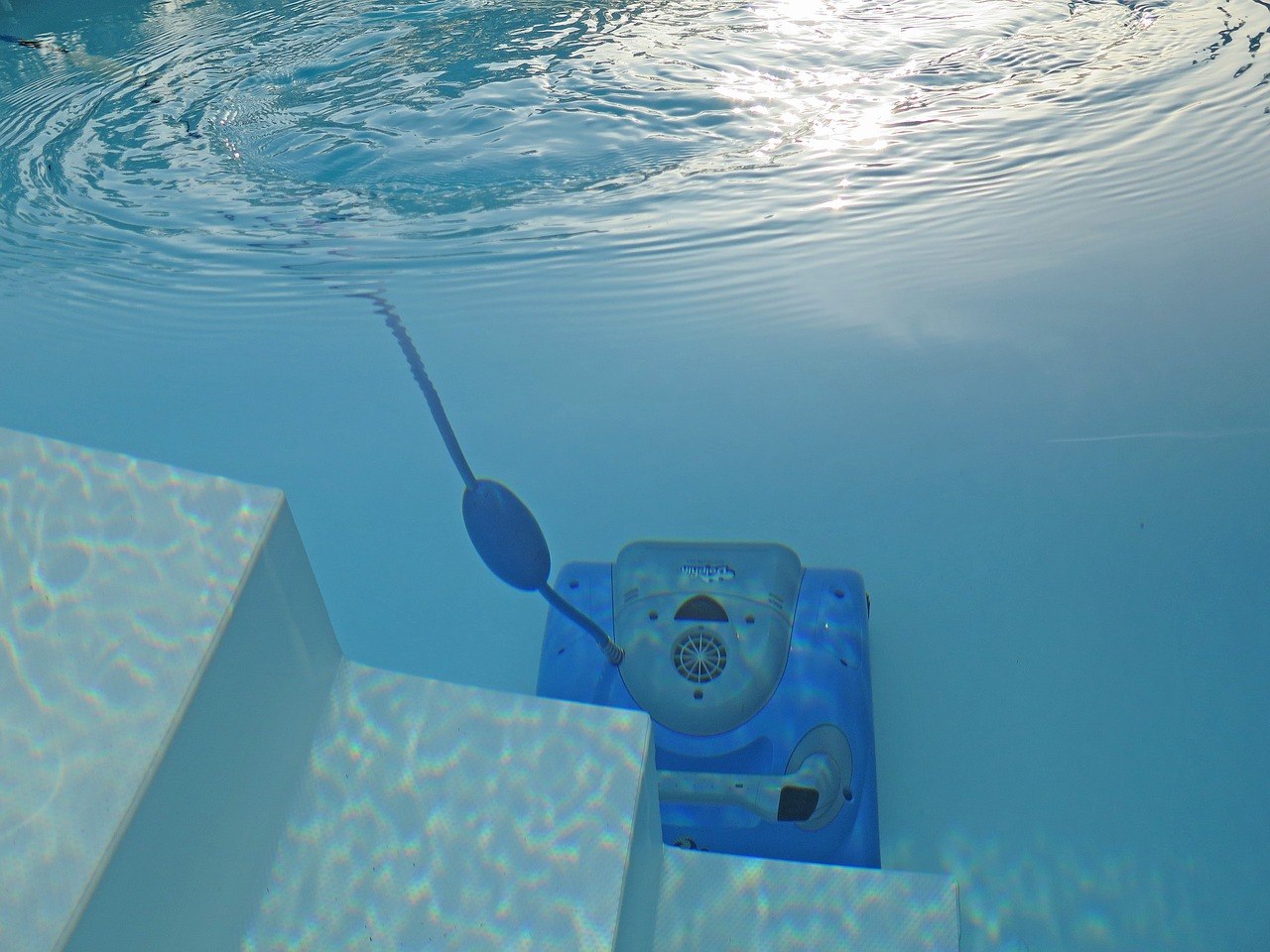 pool vacuum cleaning