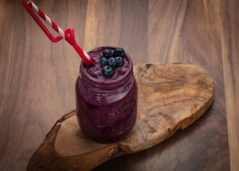 Blueberries-smoothie