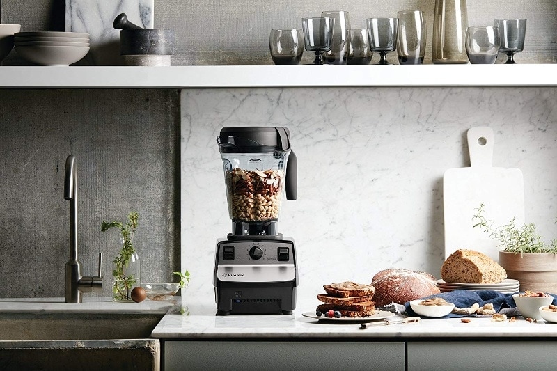 blending nut butter