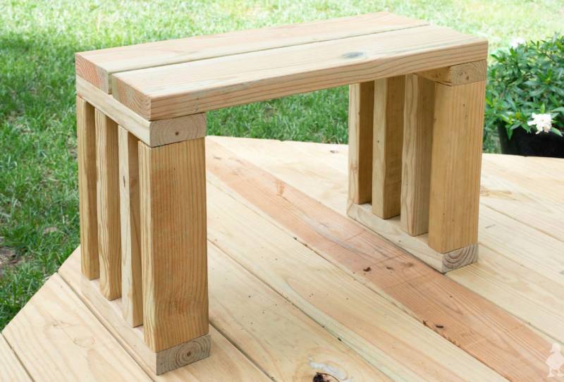DIY Outdoor Bench Seat