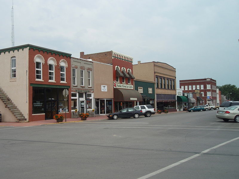 Downtown paola kansas2 2009