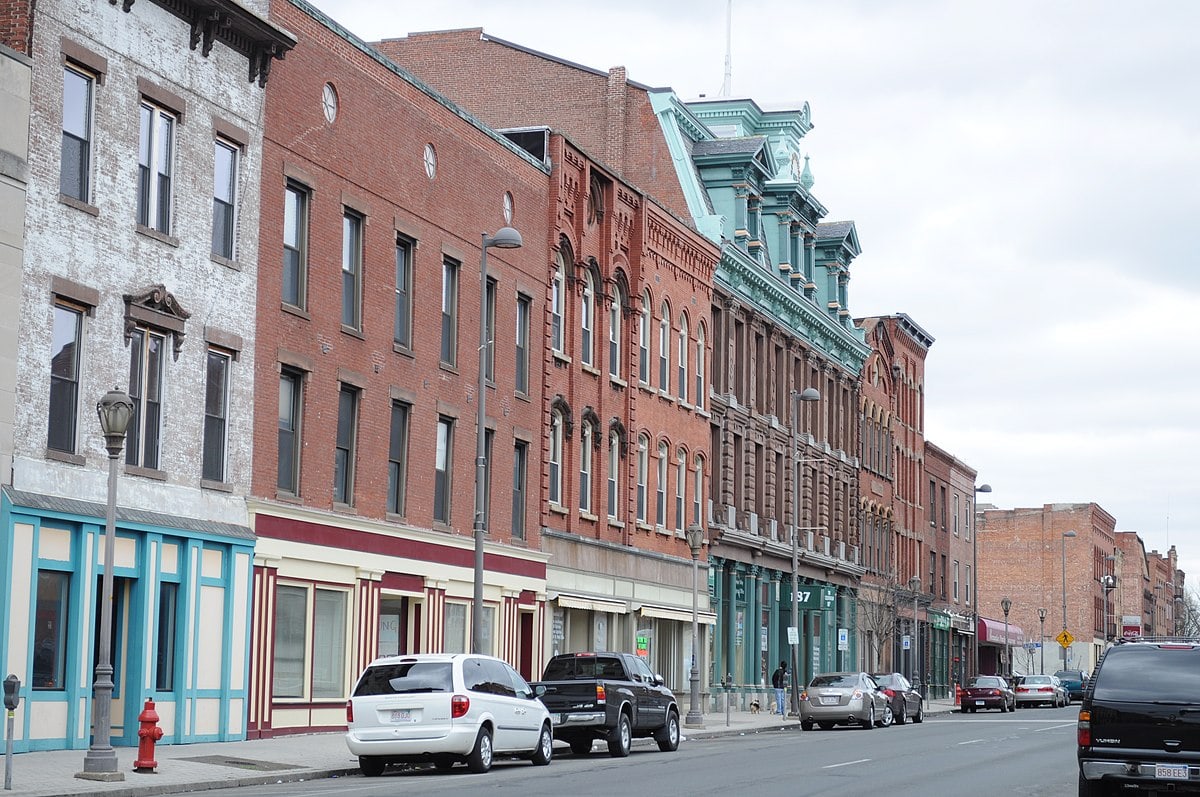 Holyoke, MA - High Street 01