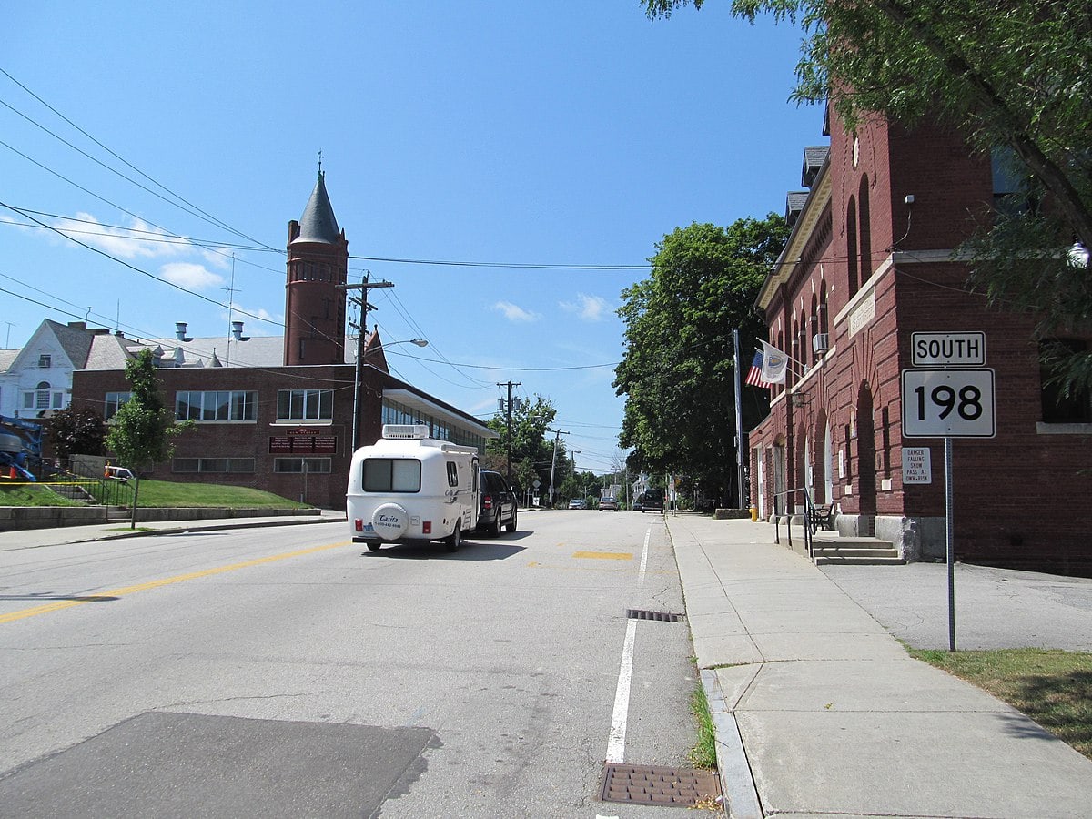 MA Route 198 southbound, Southbridge MA