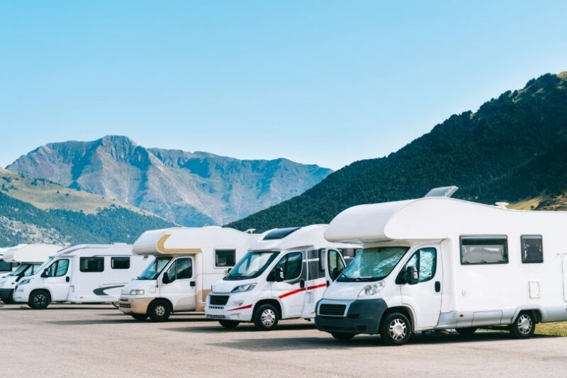 RVs n campsite