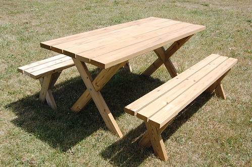 Weekend DIY Picnic Table
