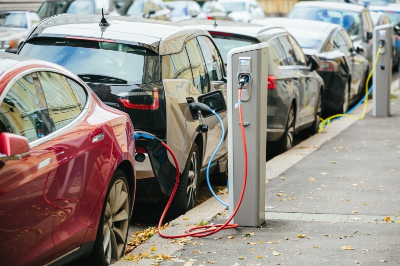 electric cars charging
