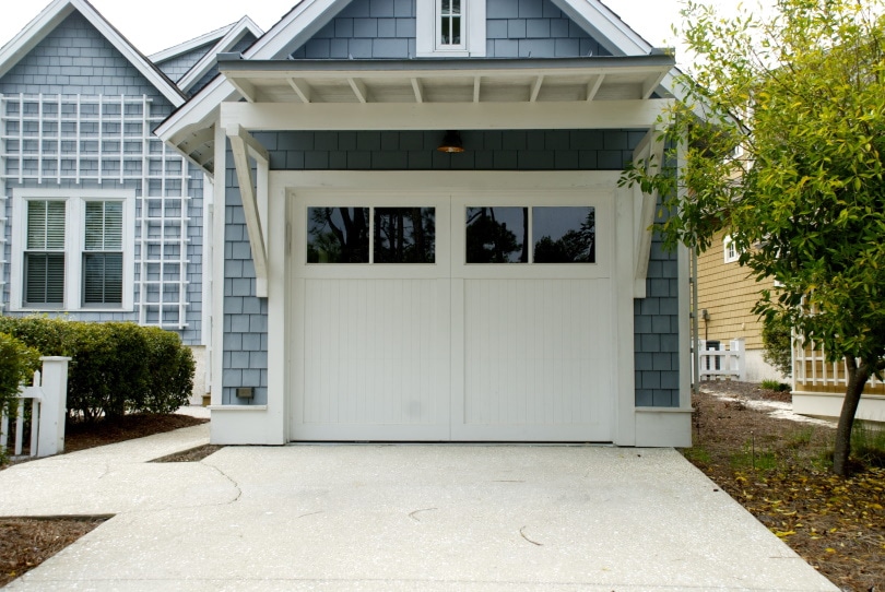 house with garage
