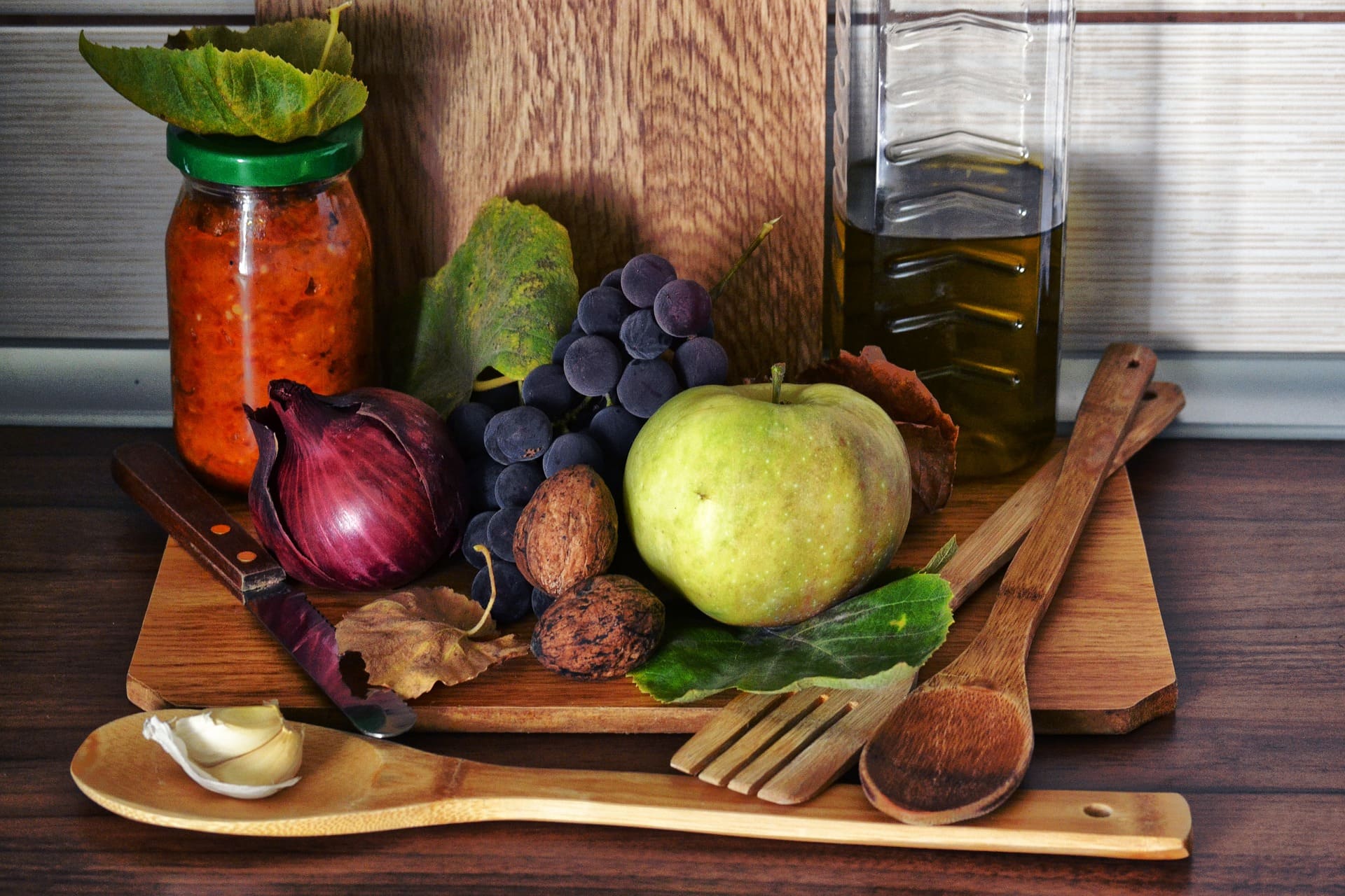 Grape,.onion and olive oil