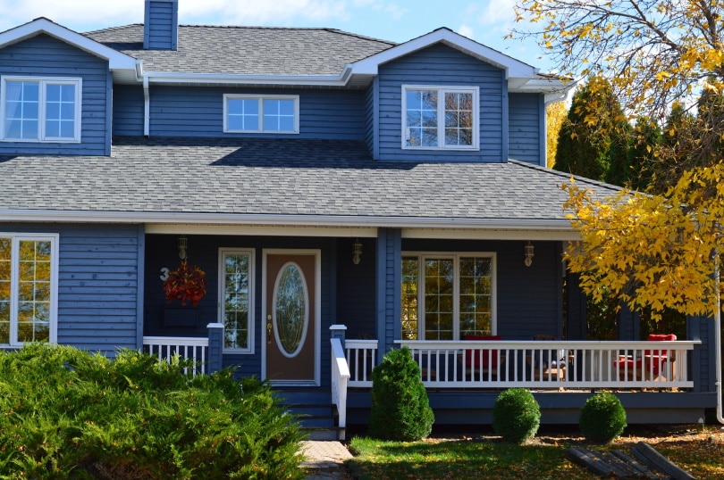 house with blue paint