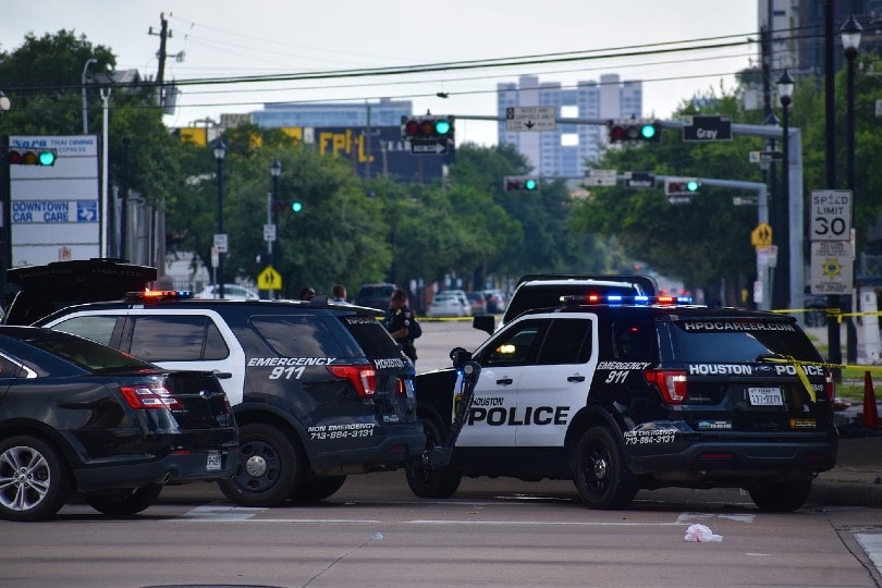 police cars at the crime scene