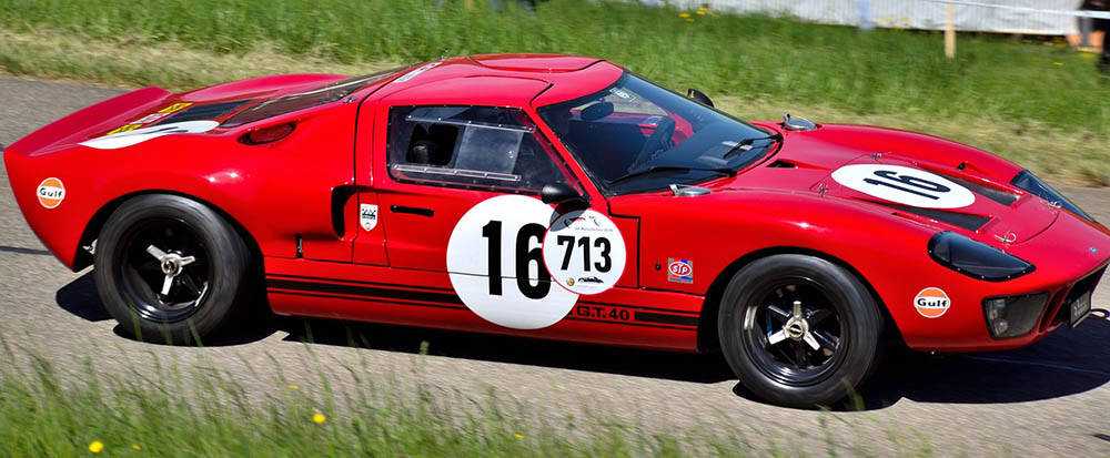 red Ford GT40
