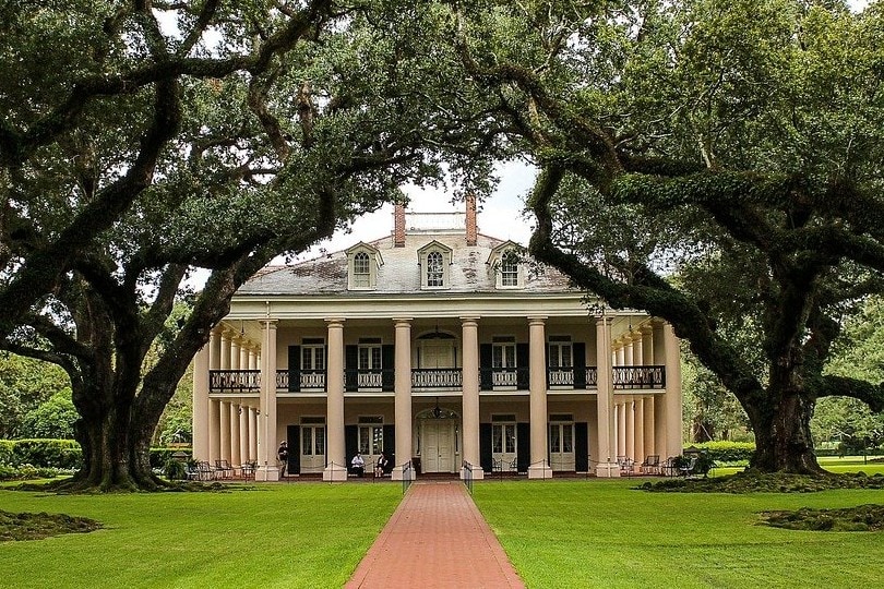 Antebellum house