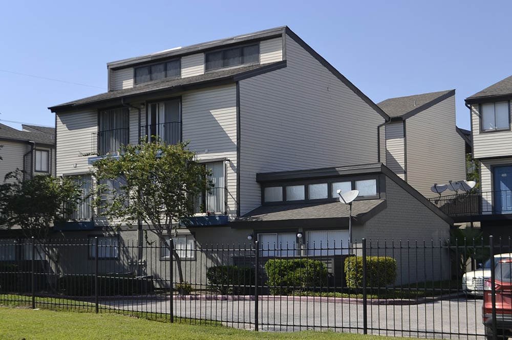 apartment complex in Houston, Texas