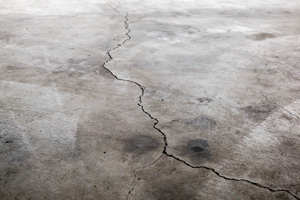 Cracks on the garage floor