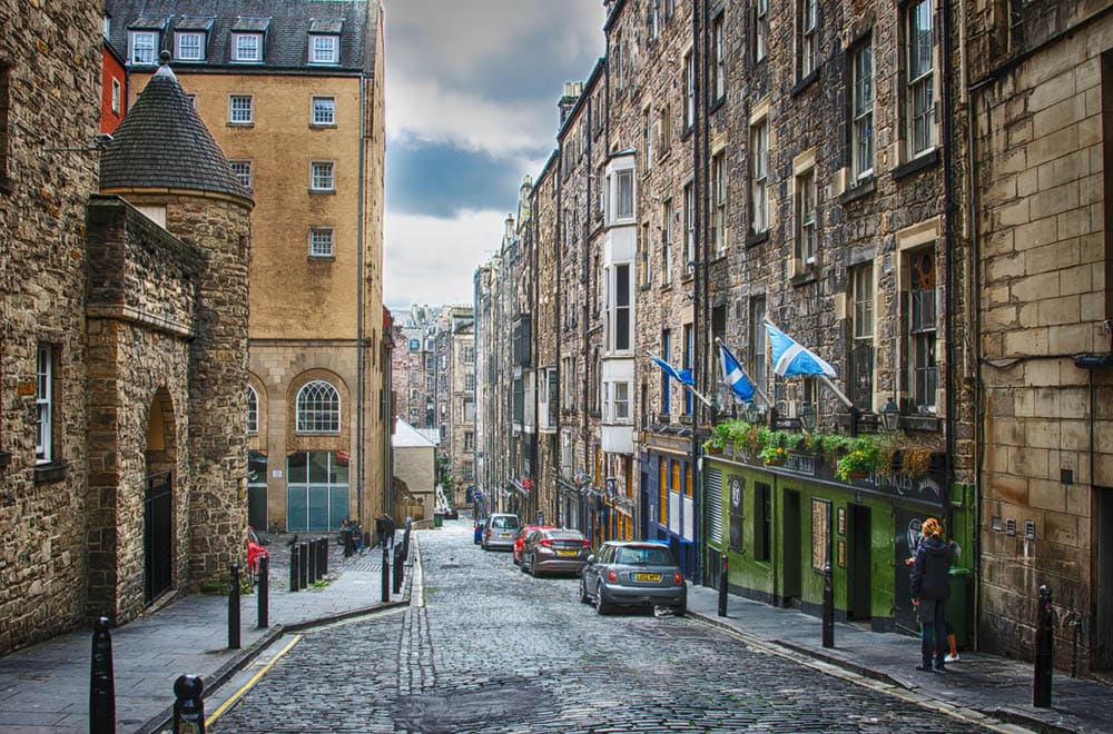downtown alley in Edinburgh, Scottland