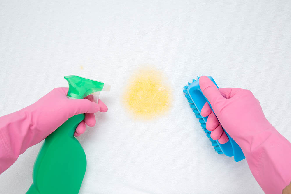 removing stain in the mattress