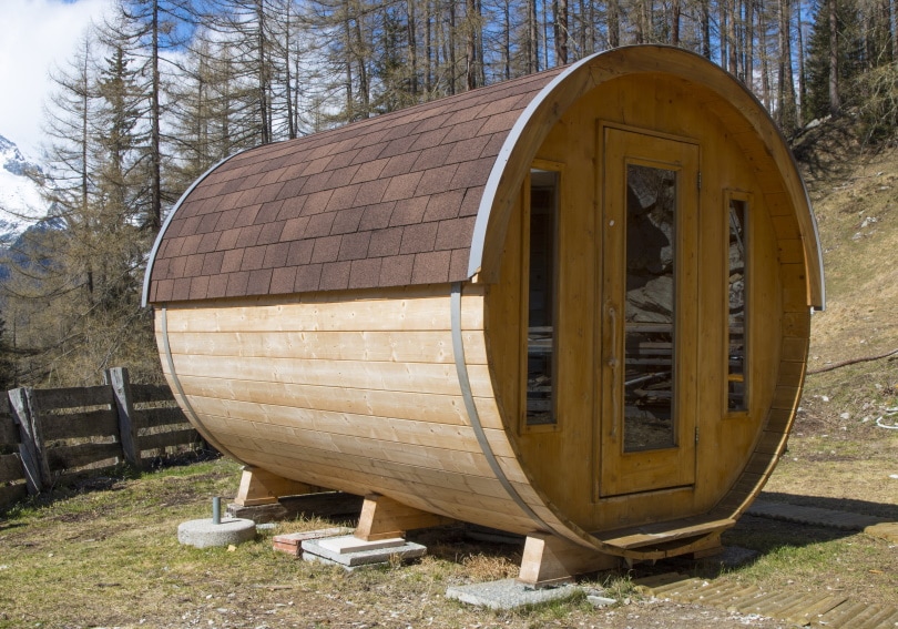 wood barrel sauna