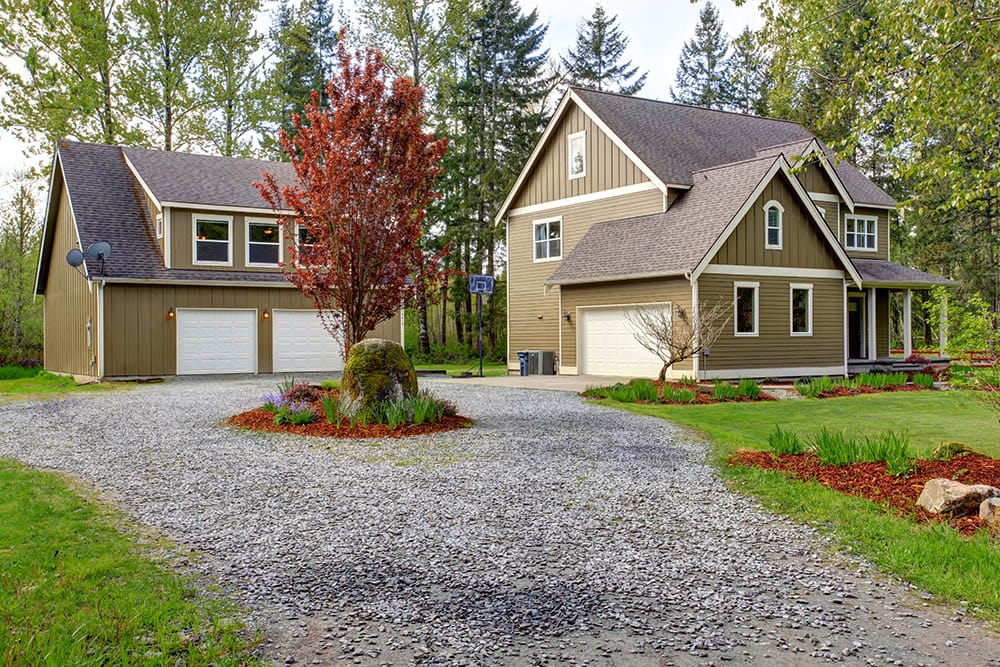 Countryside house with gravel driveway