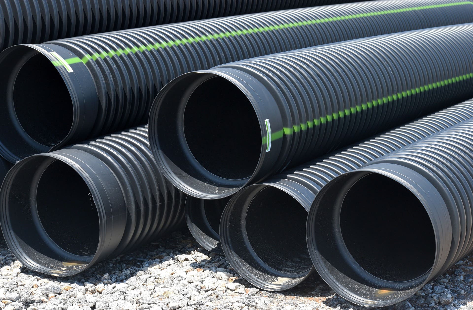 Corrugated plastic drainage pipes