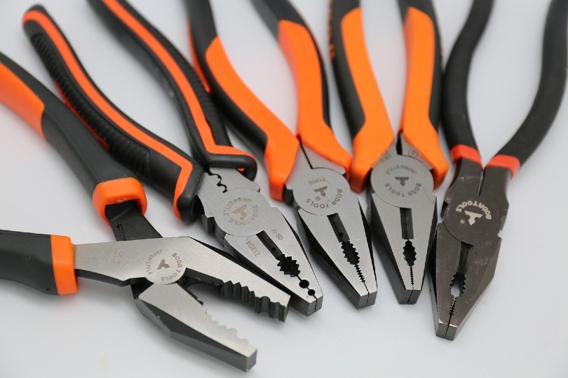 pliers