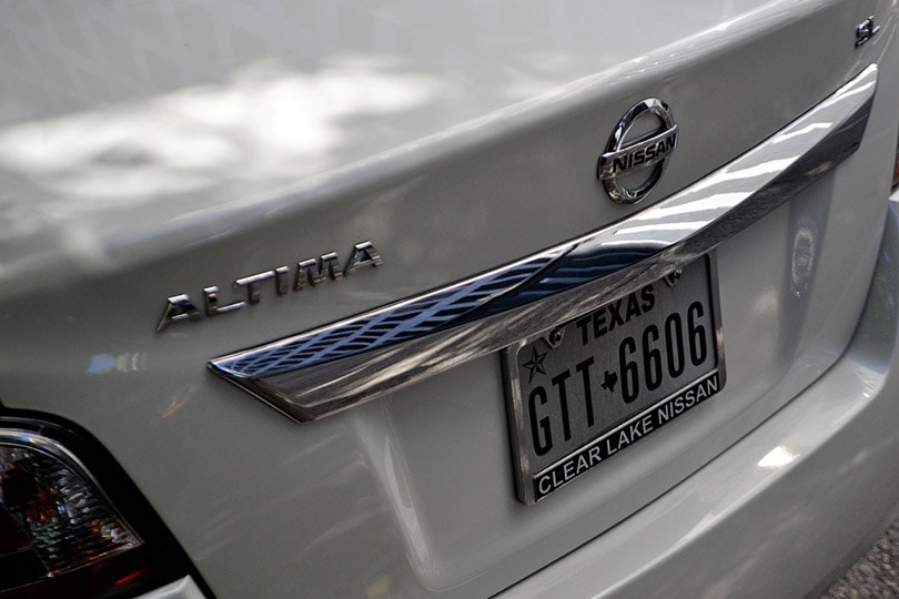 sedan car with texas plate