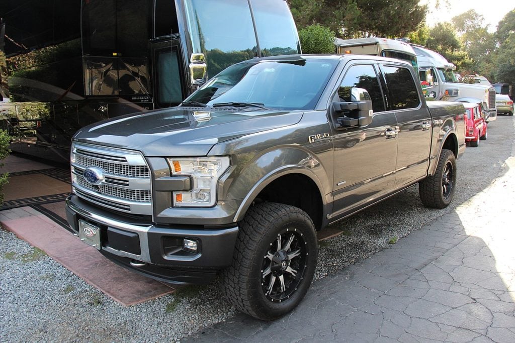 2015 Ford F150 Platinum Crew Cab (29118624415)
