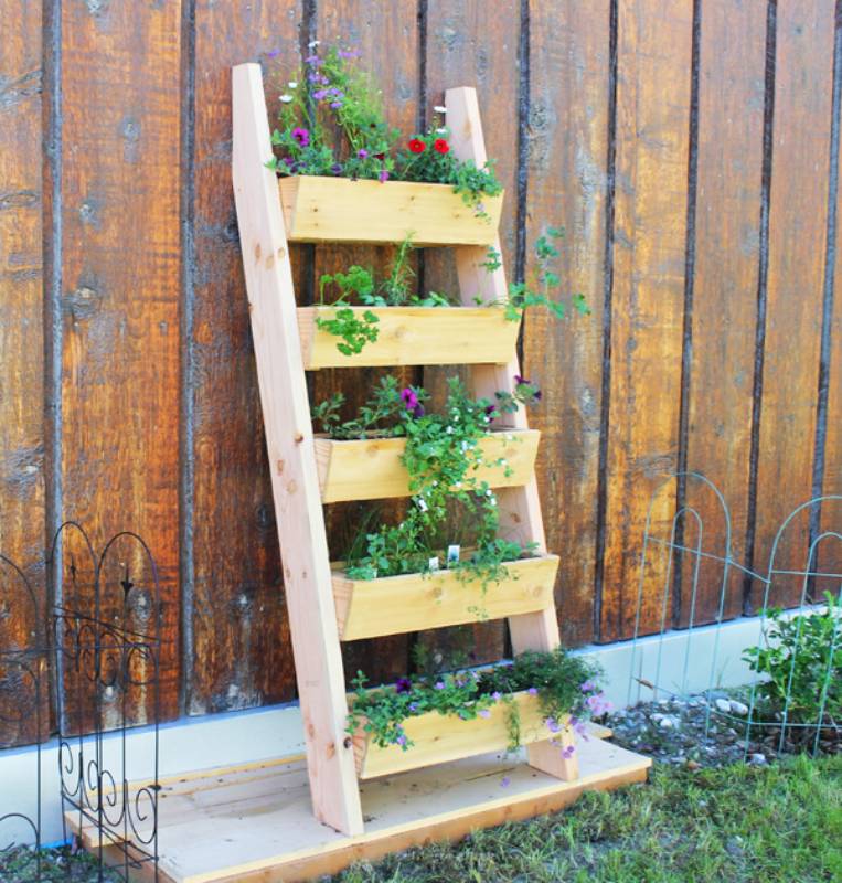 DIY cedar vertical tiered ladder garden planter