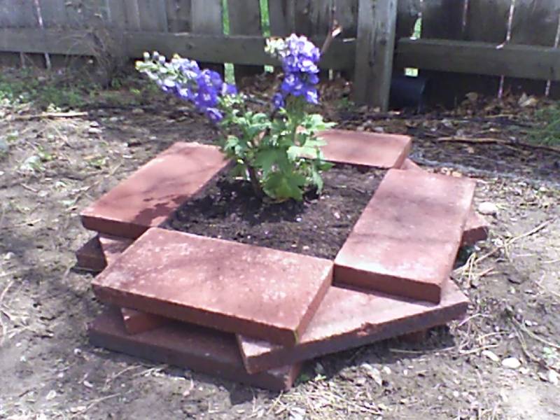 DIY easy brick planter box